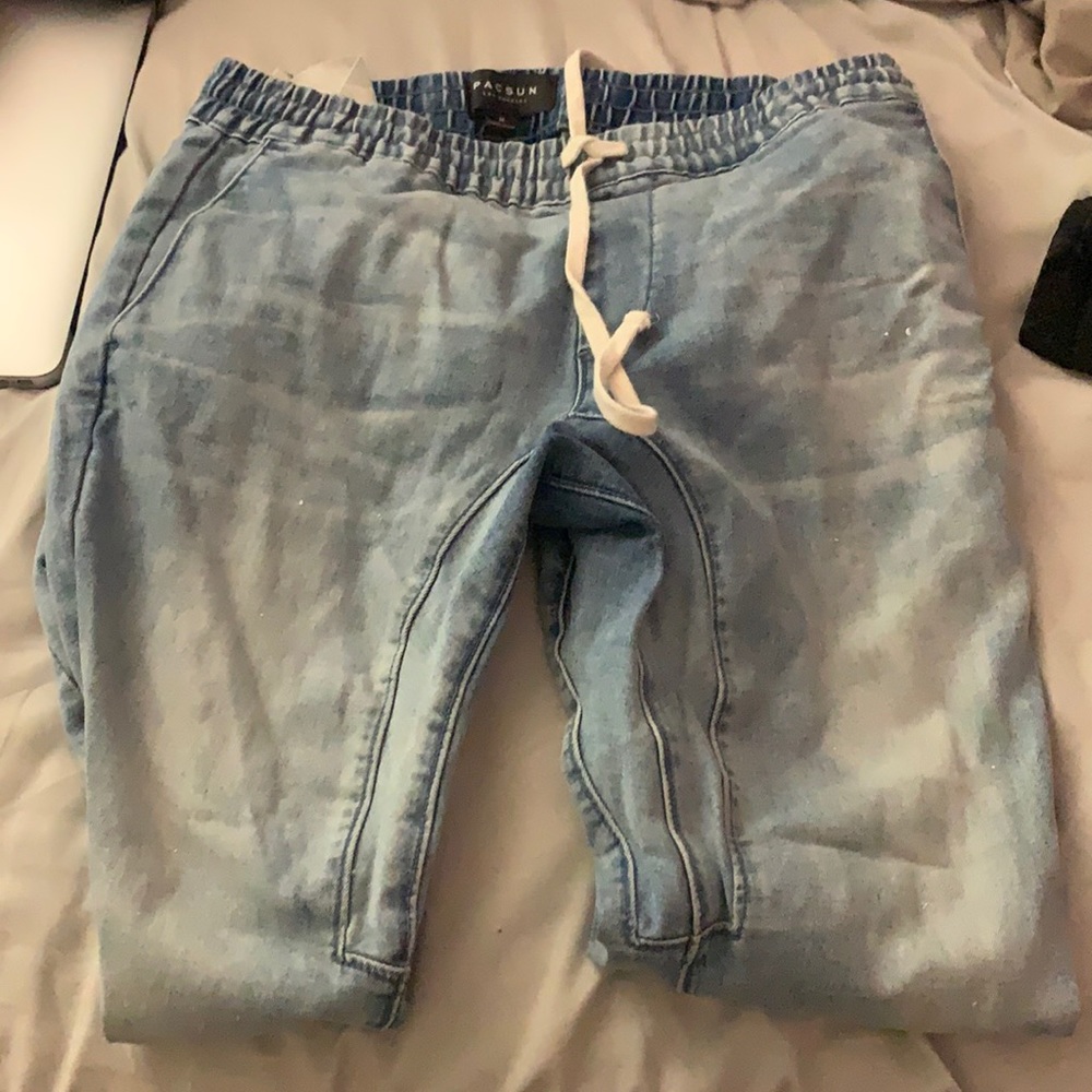 jeans